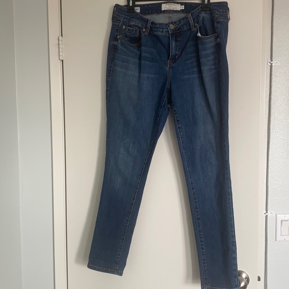 Torrid medium wash skinny jeans size 14